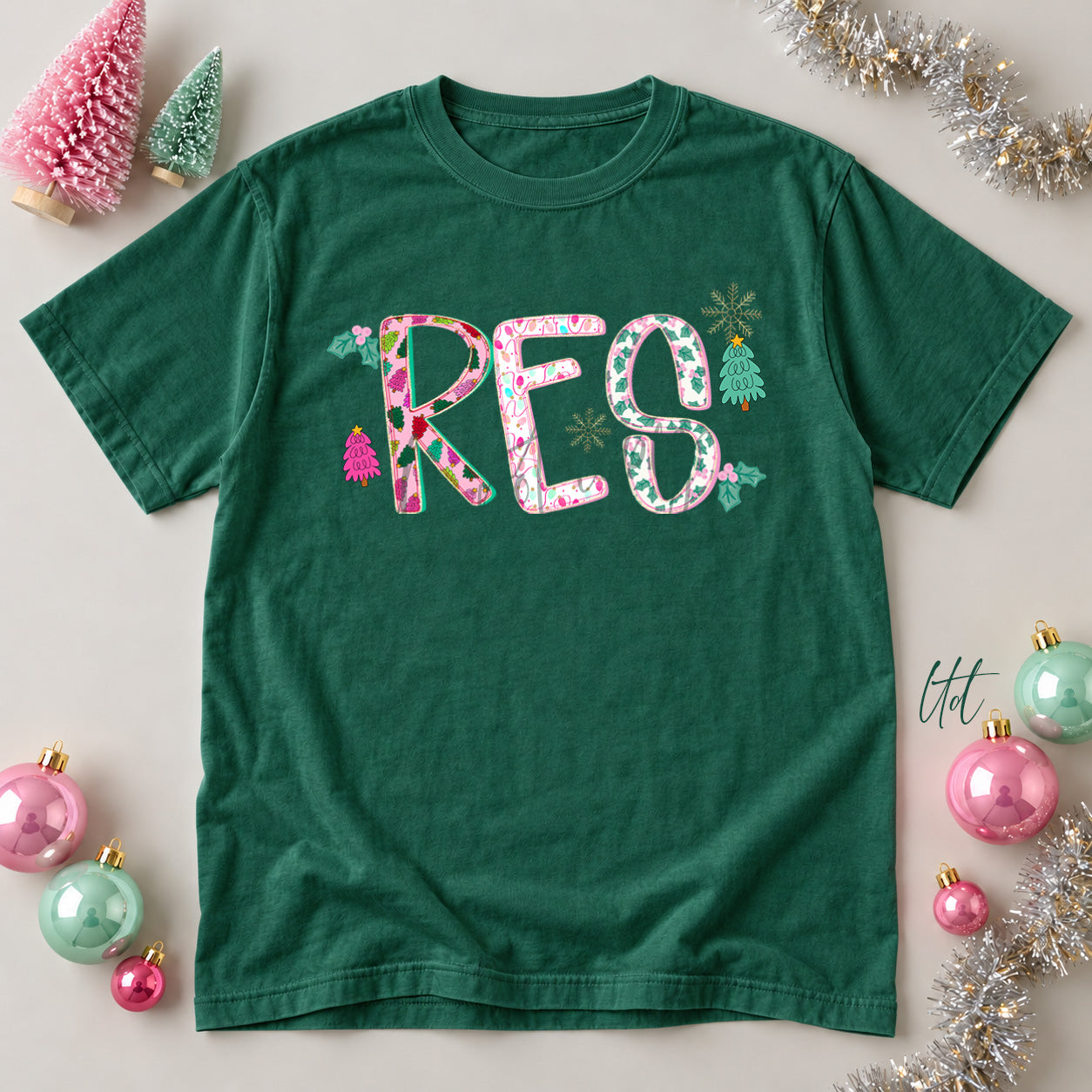 Twinkle Tinsel Mascots & Initials RES design